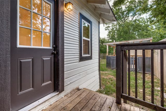 8808 Old Homestead Drive, Dallas, TX 75217