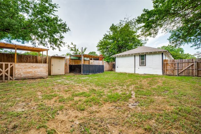 8808 Old Homestead Drive, Dallas, TX 75217