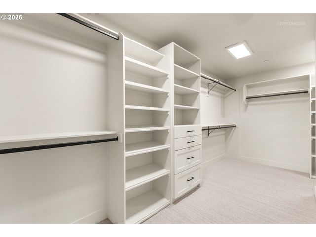 17883 TAMARA Ave, Lake Oswego, OR 97035