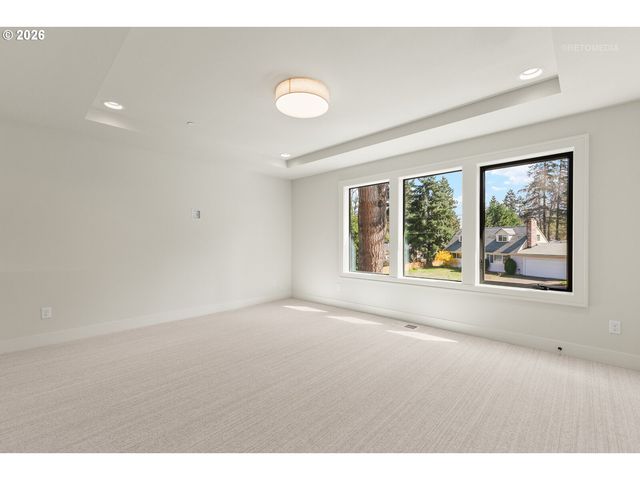 17883 TAMARA Ave, Lake Oswego, OR 97035