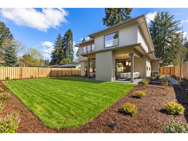 17883 TAMARA Ave, Lake Oswego, OR 97035