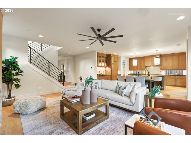 17883 TAMARA Ave, Lake Oswego, OR 97035