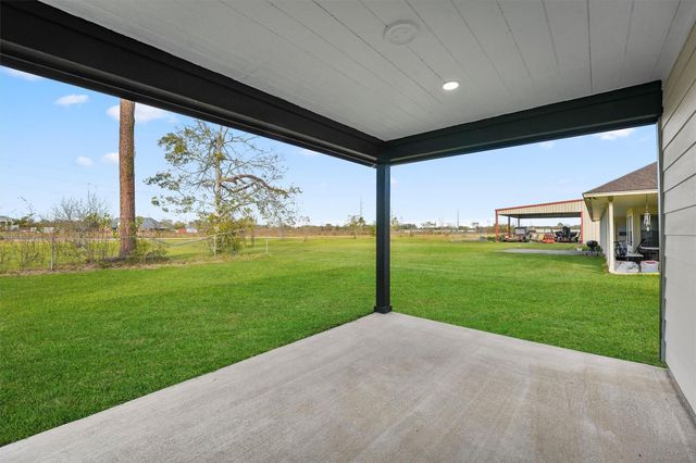 108 Sunset Heights Avenue, Dayton, TX 77535