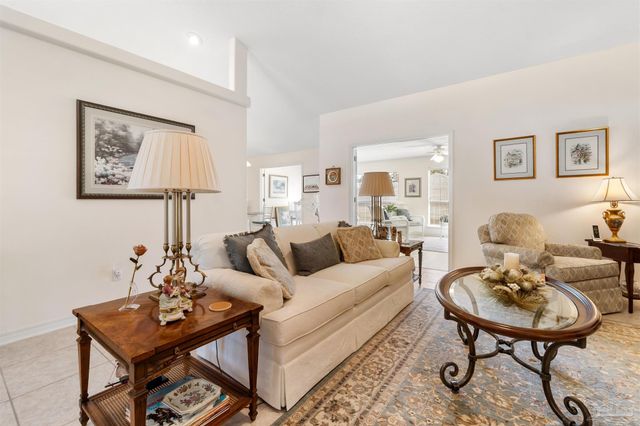 10442 Tam O'shanter Rd, Pensacola, FL 32514