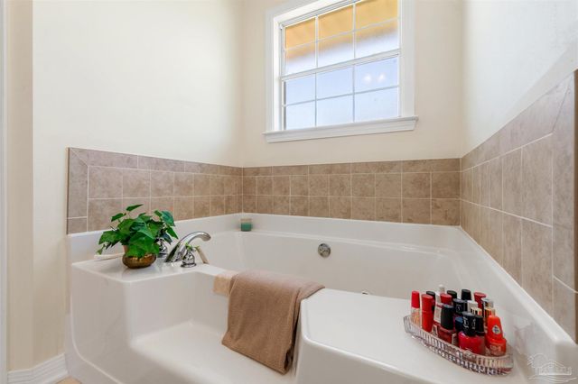 10442 Tam O'shanter Rd, Pensacola, FL 32514