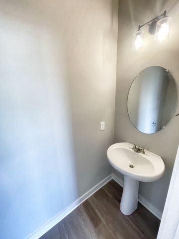 358 Honeycomb Ct, Clarksville, TN 37040