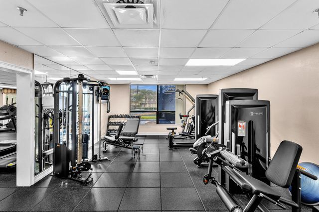 5572 Sugar Mill Court, Delray Beach, FL 33484