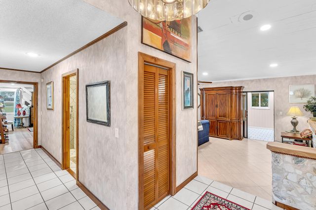 5572 Sugar Mill Court, Delray Beach, FL 33484