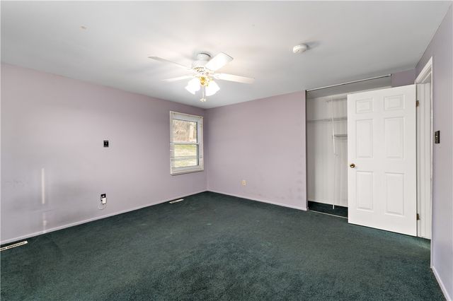 1523 Hastings Mill Rd, Upper St Clair, PA 15241