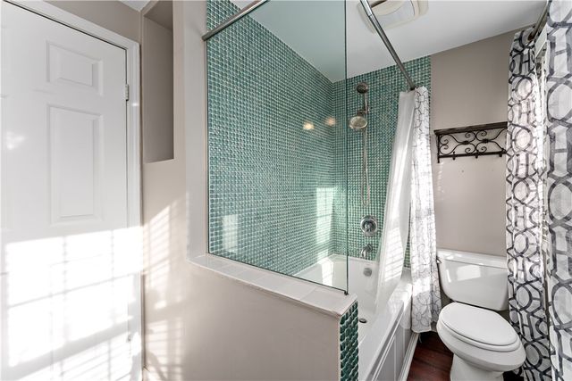 1523 Hastings Mill Rd, Upper St Clair, PA 15241