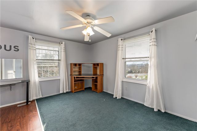 1523 Hastings Mill Rd, Upper St Clair, PA 15241