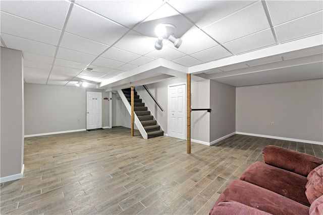 1523 Hastings Mill Rd, Upper St Clair, PA 15241