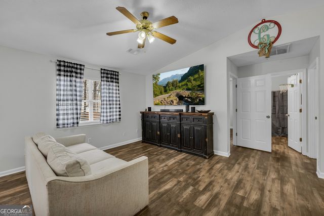 425 Freeman Drive, Maysville, GA 30558