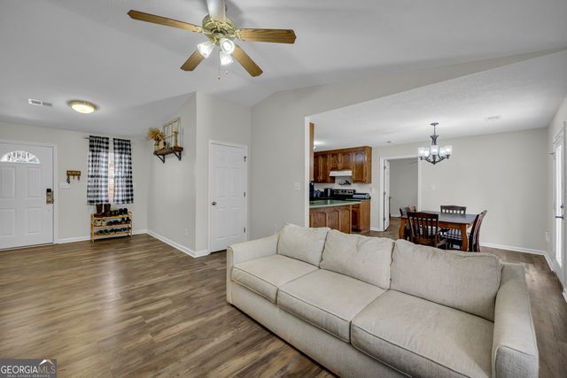 425 Freeman Drive, Maysville, GA 30558