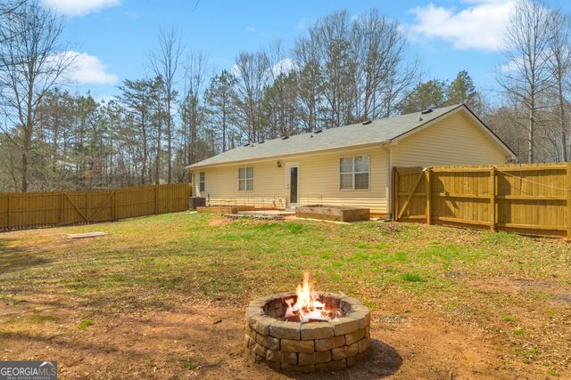 425 Freeman Drive, Maysville, GA 30558