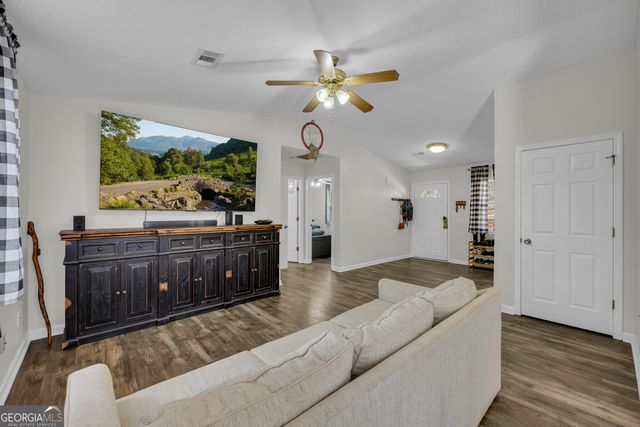 425 Freeman Drive, Maysville, GA 30558