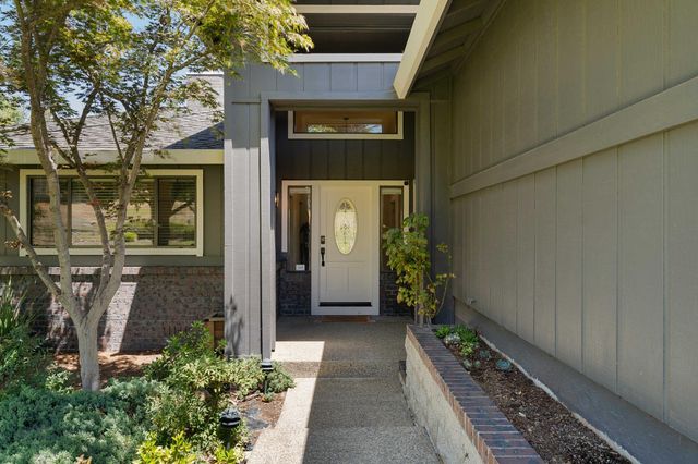 462 Platt Cir, El Dorado Hills, CA 95762