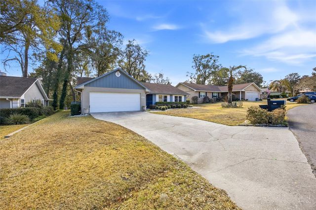 8140 NW 48TH LANE, Ocala, FL 34482