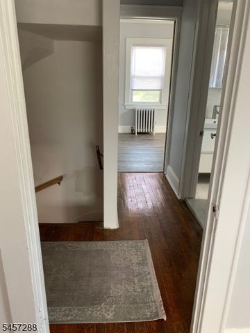 97 Elliot Pl, East Orange City, NJ 07018
