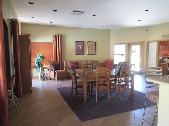 6651 N Campbell Ave Apt 124, Tucson, AZ 85718