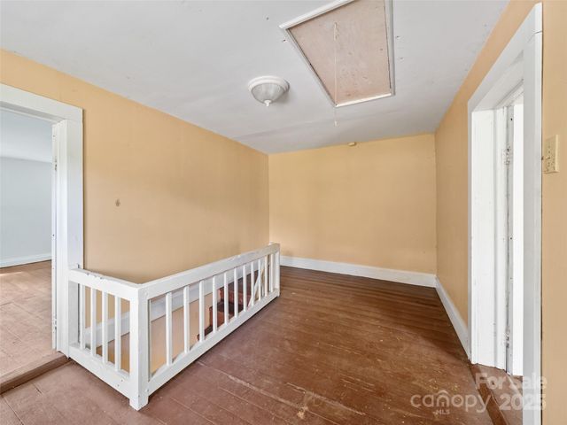 4085 Jacks Creek Road, Burnsville, NC 28714