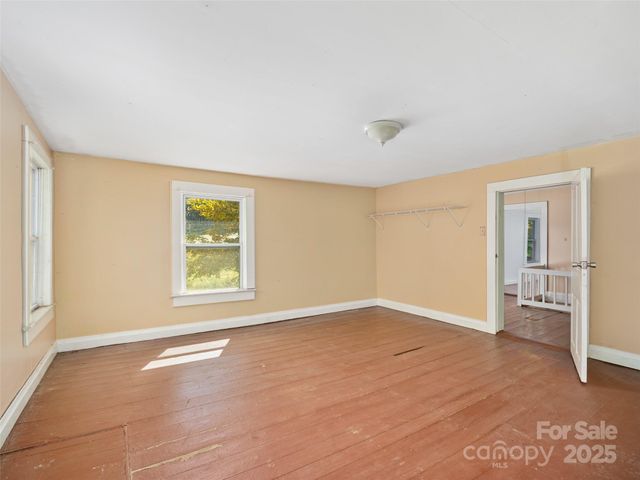 4085 Jacks Creek Road, Burnsville, NC 28714