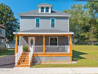 9 Grove Street, Johnstown, NY 12095