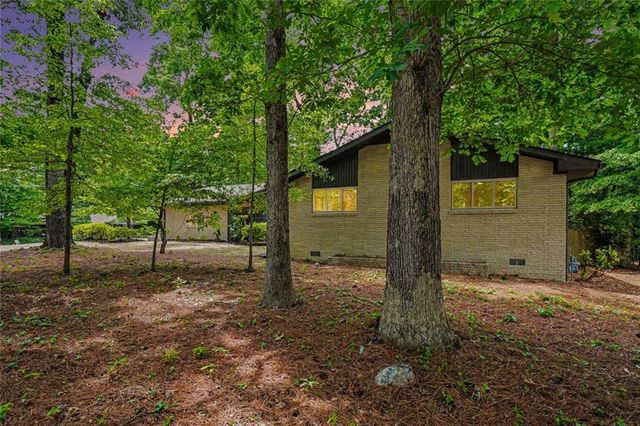 2700 Hawaii Court, Decatur, GA 30033