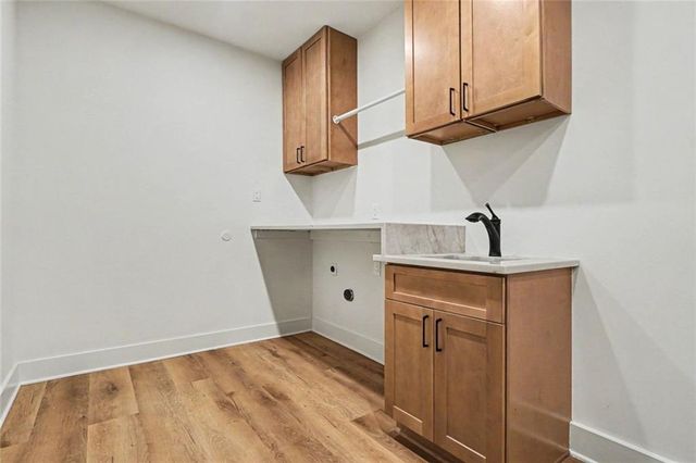 2700 Hawaii Court, Decatur, GA 30033