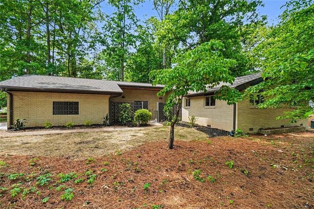2700 Hawaii Court, Decatur, GA 30033