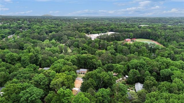 2700 Hawaii Court, Decatur, GA 30033