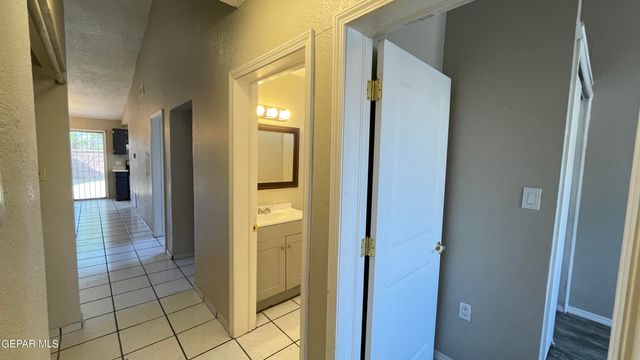 11040 SUNSHINE Court, El Paso, TX 79936