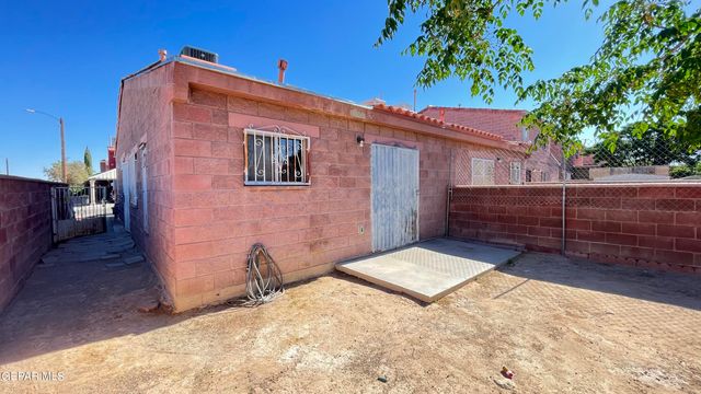 11040 SUNSHINE Court, El Paso, TX 79936