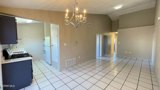 11040 SUNSHINE Court, El Paso, TX 79936