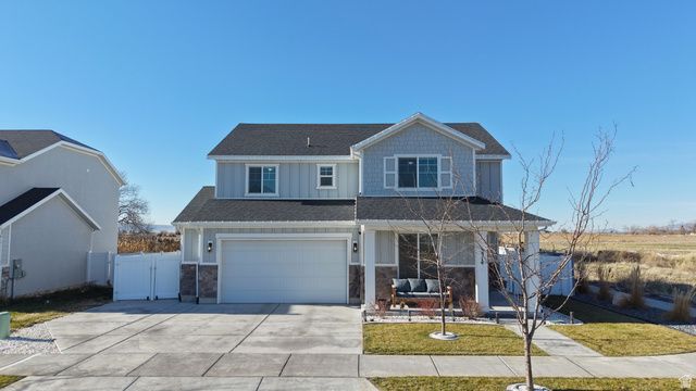 3214 S FIELDS AVE, Syracuse, UT 84075