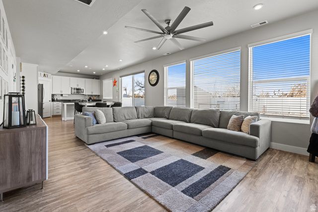 3214 S FIELDS AVE, Syracuse, UT 84075