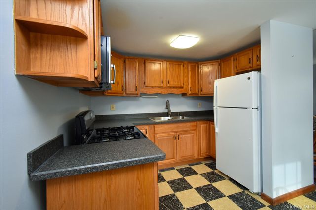 504 ROUTE 9D C, Beacon, NY 12508