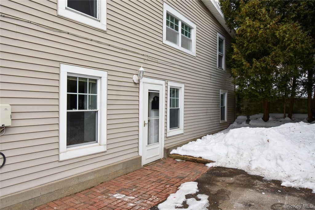 504 ROUTE 9D C, Beacon, NY 12508