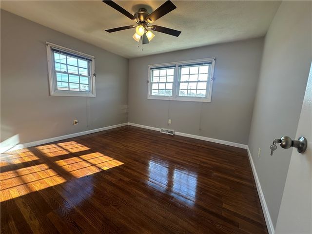 65 Ingalls Street, Warwick, RI 02889