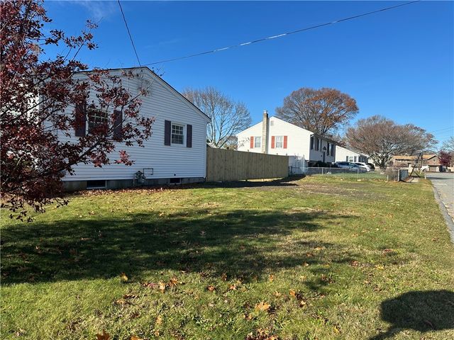 65 Ingalls Street, Warwick, RI 02889