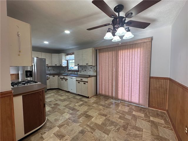 65 Ingalls Street, Warwick, RI 02889