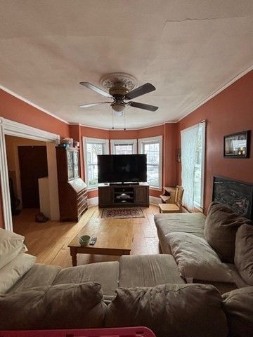 29 Gilman St, Somerville, MA 02145