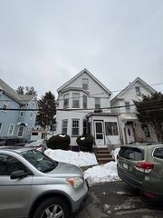 29 Gilman St, Somerville, MA 02145