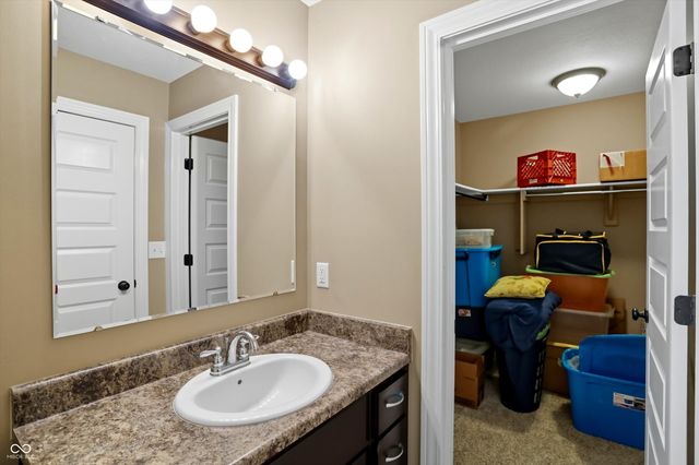 108 Sunburst Circle, Alexandria, IN 46001