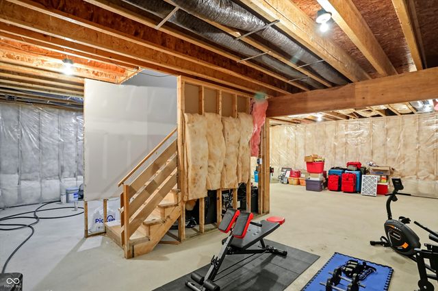 108 Sunburst Circle, Alexandria, IN 46001