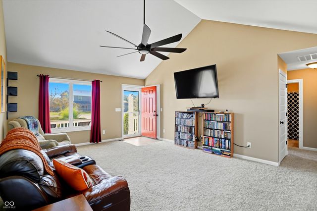 108 Sunburst Circle, Alexandria, IN 46001