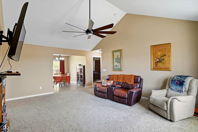 108 Sunburst Circle, Alexandria, IN 46001