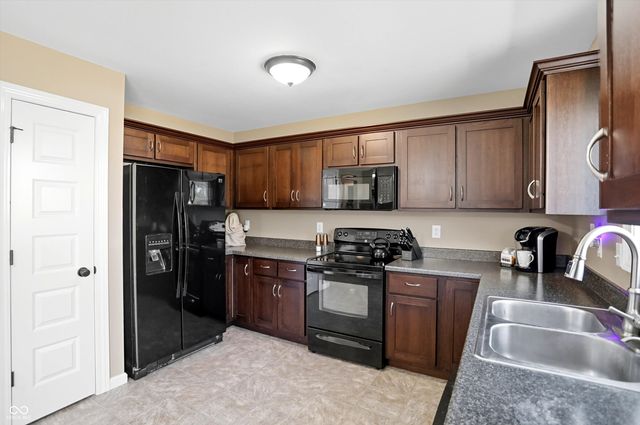 108 Sunburst Circle, Alexandria, IN 46001