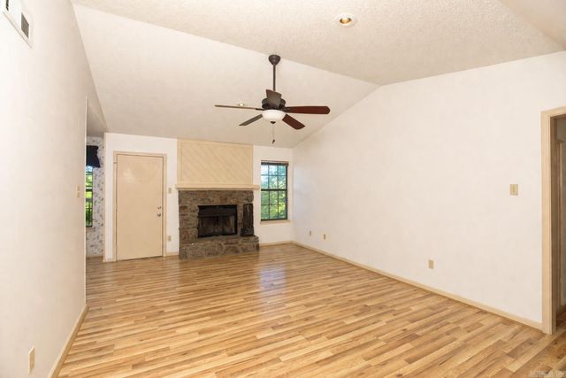 127 Point West Circle, Little Rock, AR 72211