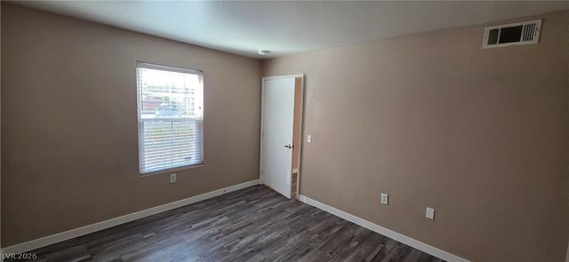 1830 North Pecos Road 142, Las Vegas, NV 89115